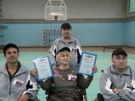 Участники соревнований инвалидов-колясочников