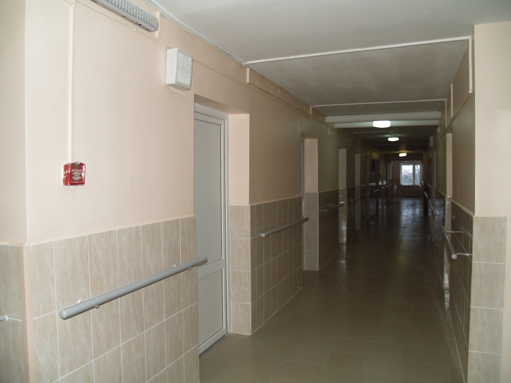 1 корпус 2 этаж (дальний коридор).JPG